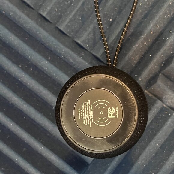 TIK TOK swag combo: USB speaker and baseball cap - Picture 9 of 13